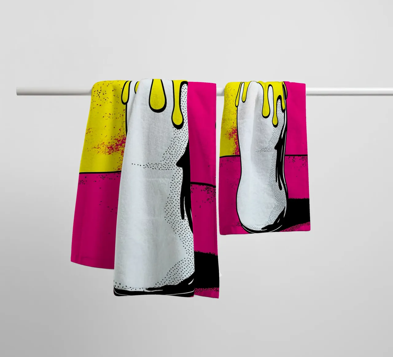 Bottiglia di latte - Pop Art asciugamano da bagno da ColorCrash Gallery
