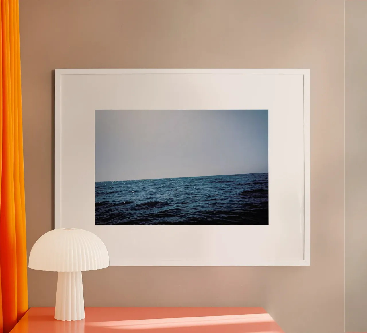 Free on the Sea poster con telaio in plastica da Philipp Reinhard
