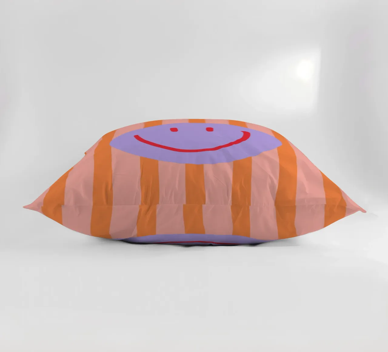 Smile Stripes Kissen von KRUTH DESIGN