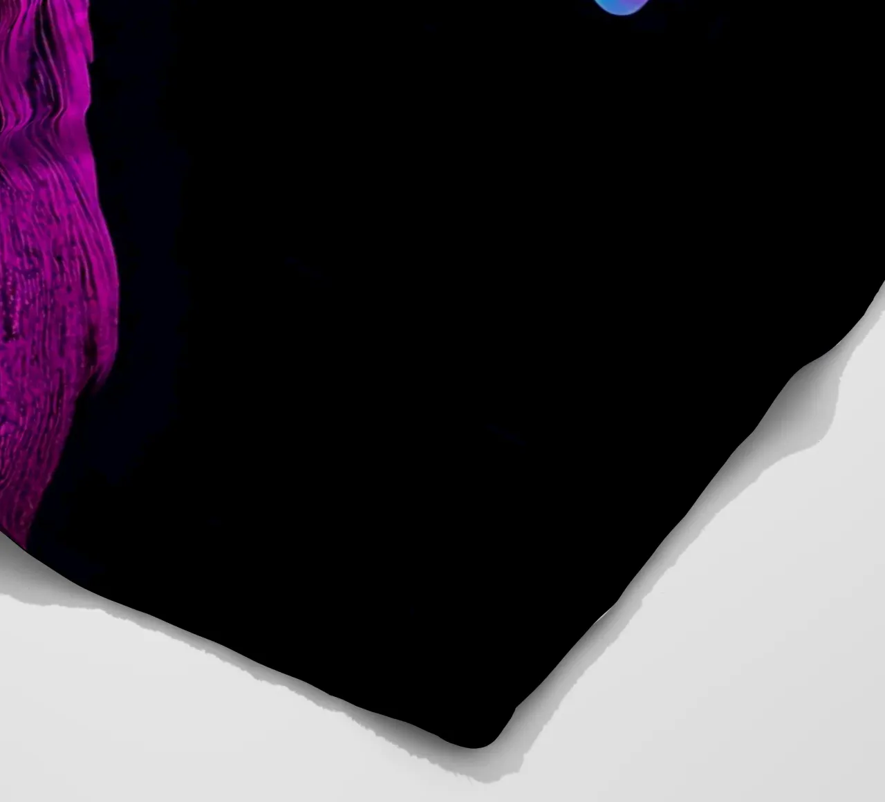 Pavone in occhiali - Pop Art coperta in pile da ColorCrash Gallery