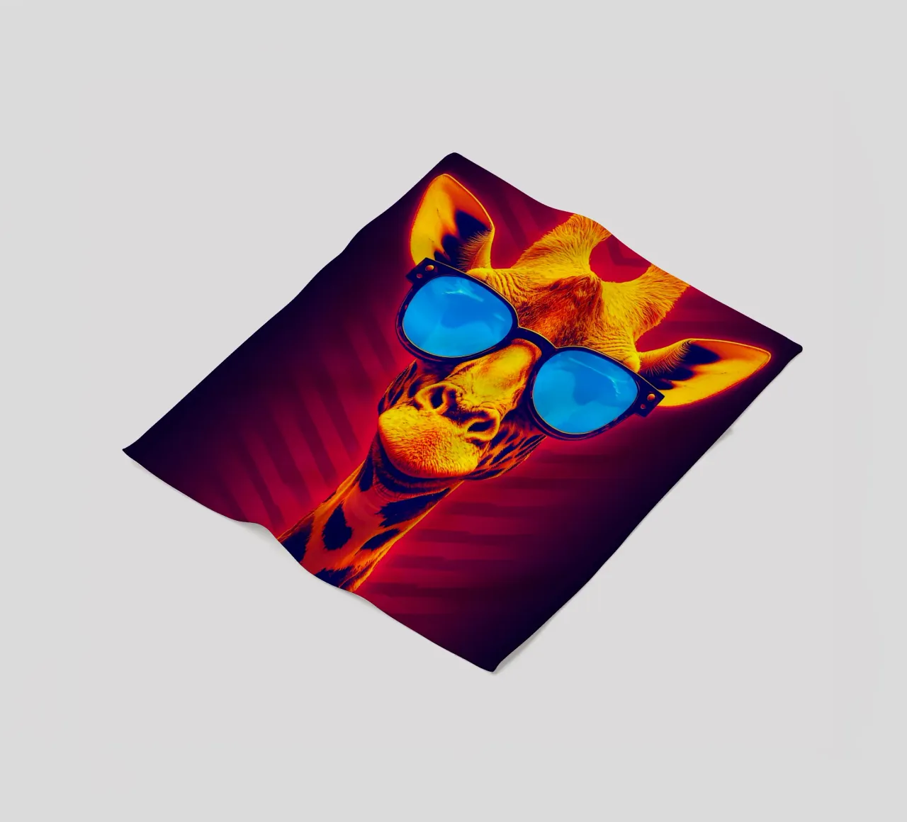 Giraffa in occhiali - Pop Art coperta in pile da ColorCrash Gallery
