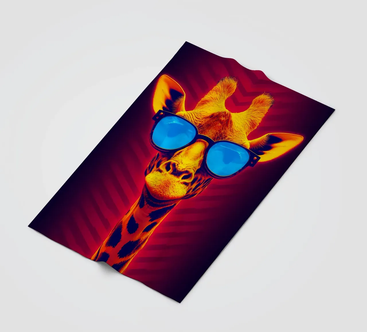 Giraffa in occhiali - Pop Art coperta in pile da ColorCrash Gallery