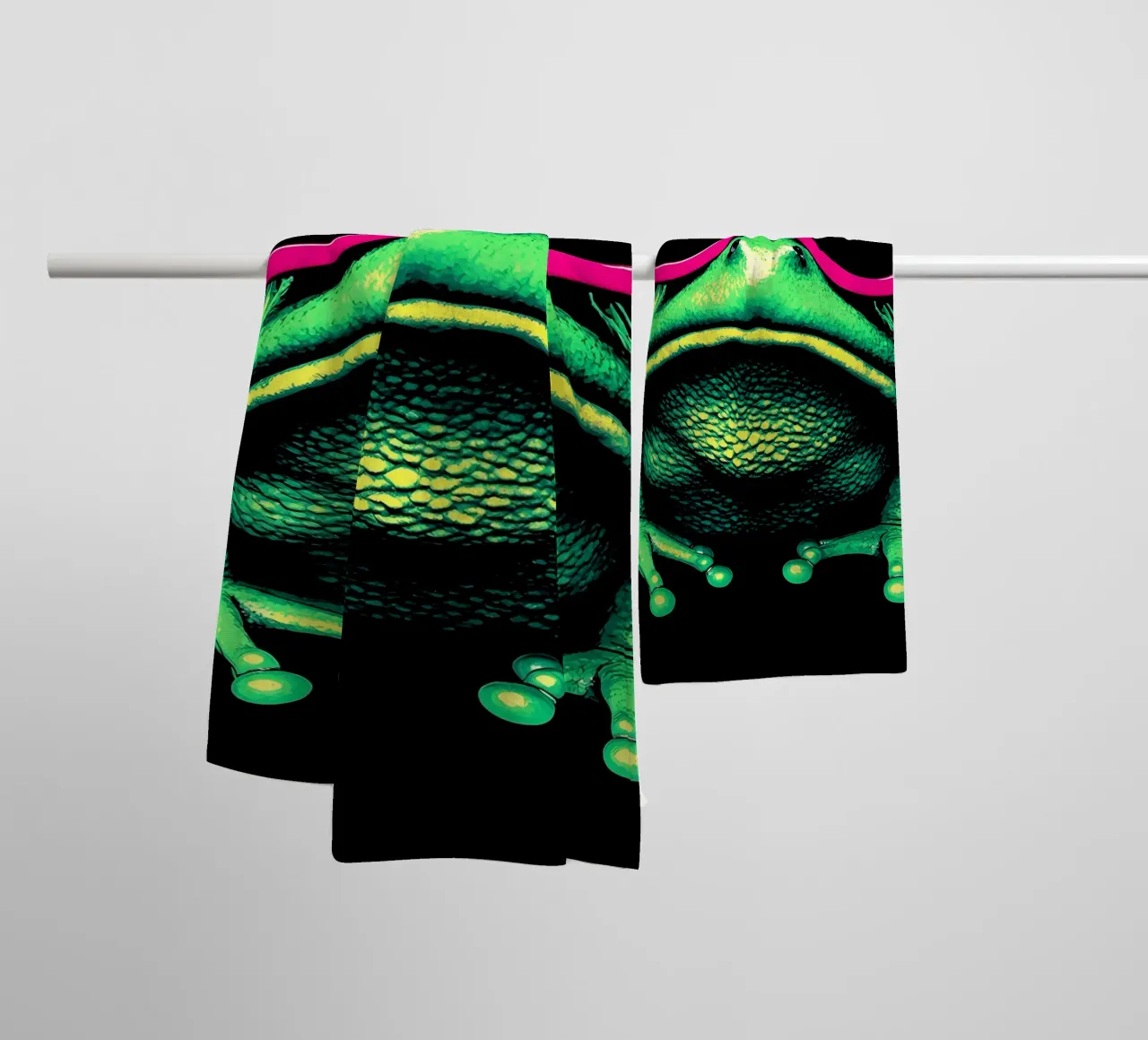 Rana con occhiali da sole - Pop Art asciugamano da bagno da ColorCrash Gallery
