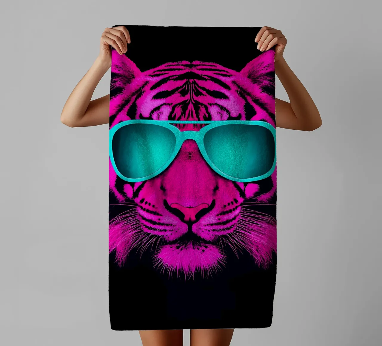 Tigre con occhiali da sole - Pop Art asciugamano da bagno da ColorCrash Gallery