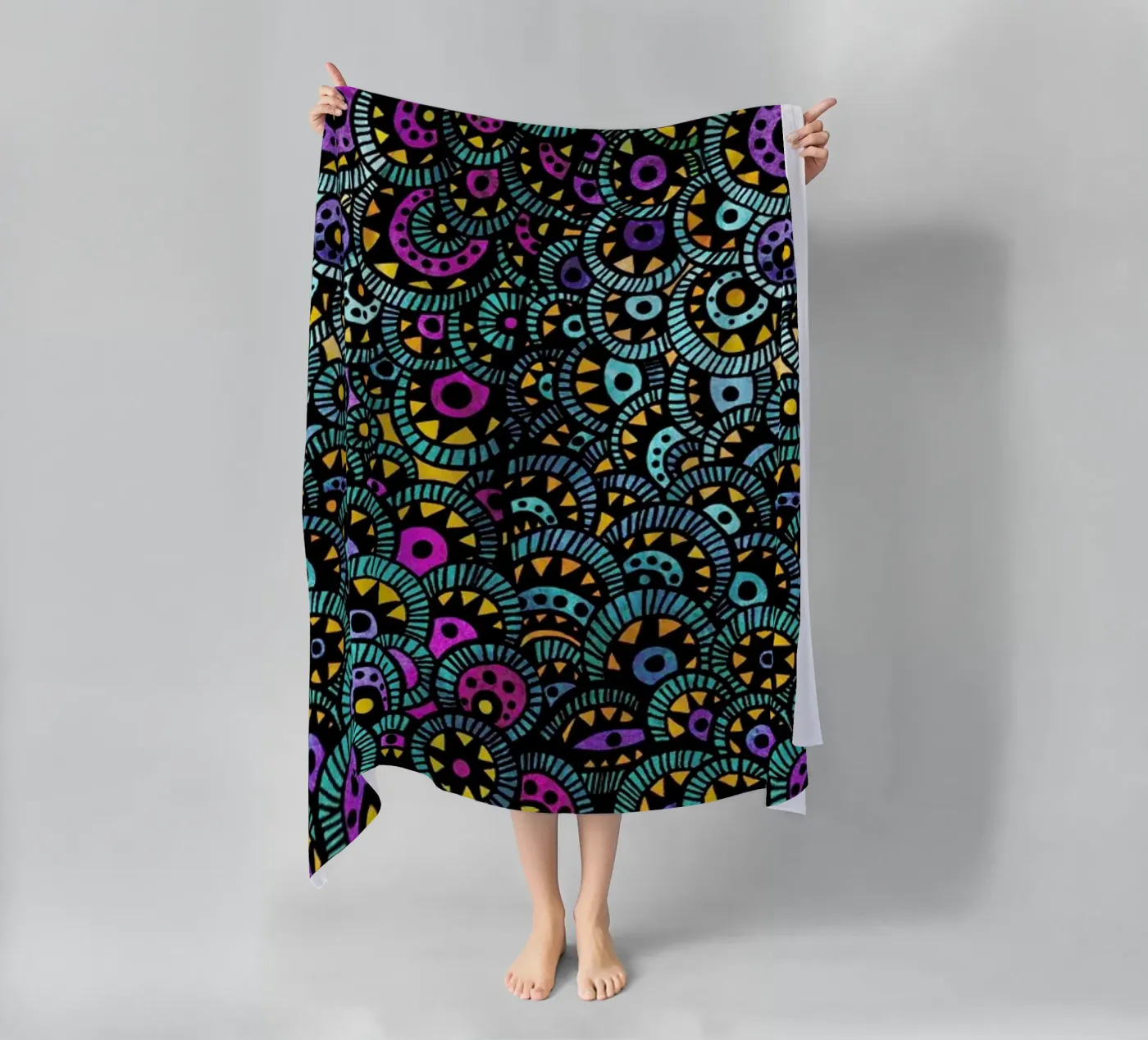 Peacock Tail telo mare da Pom Graphic Design