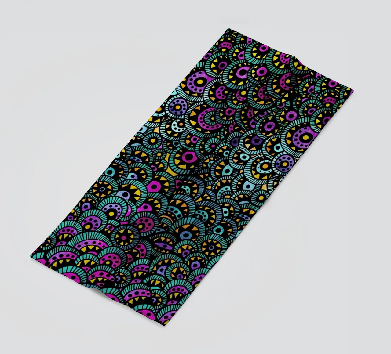 Peacock Tail telo mare da Pom Graphic Design