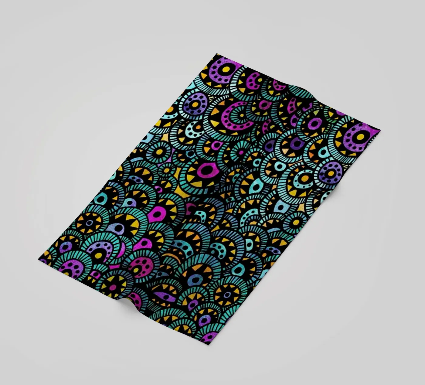 Peacock Tail telo mare da Pom Graphic Design