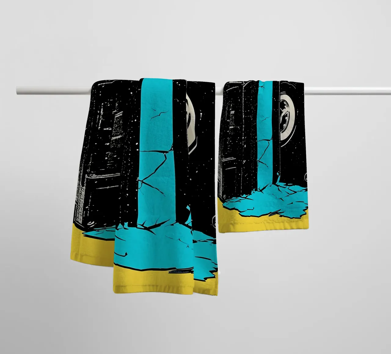 Cassetta - Pop Art asciugamano da bagno da ColorCrash Gallery