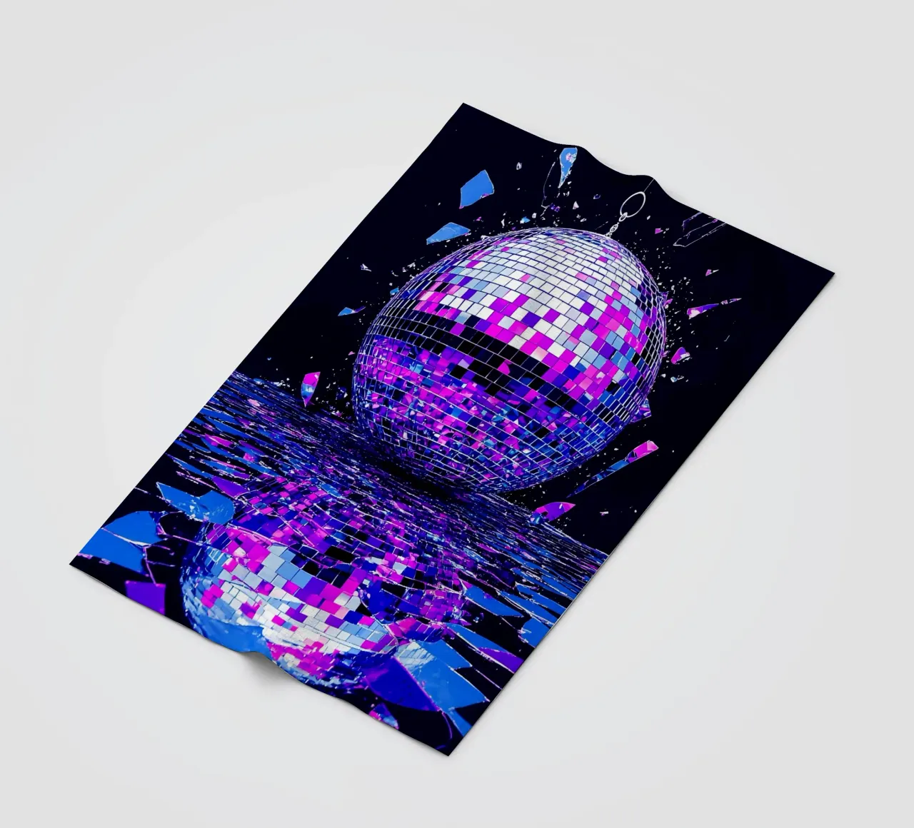 Palla da discoteca in frantumi - Pop Art coperta in pile da ColorCrash Gallery
