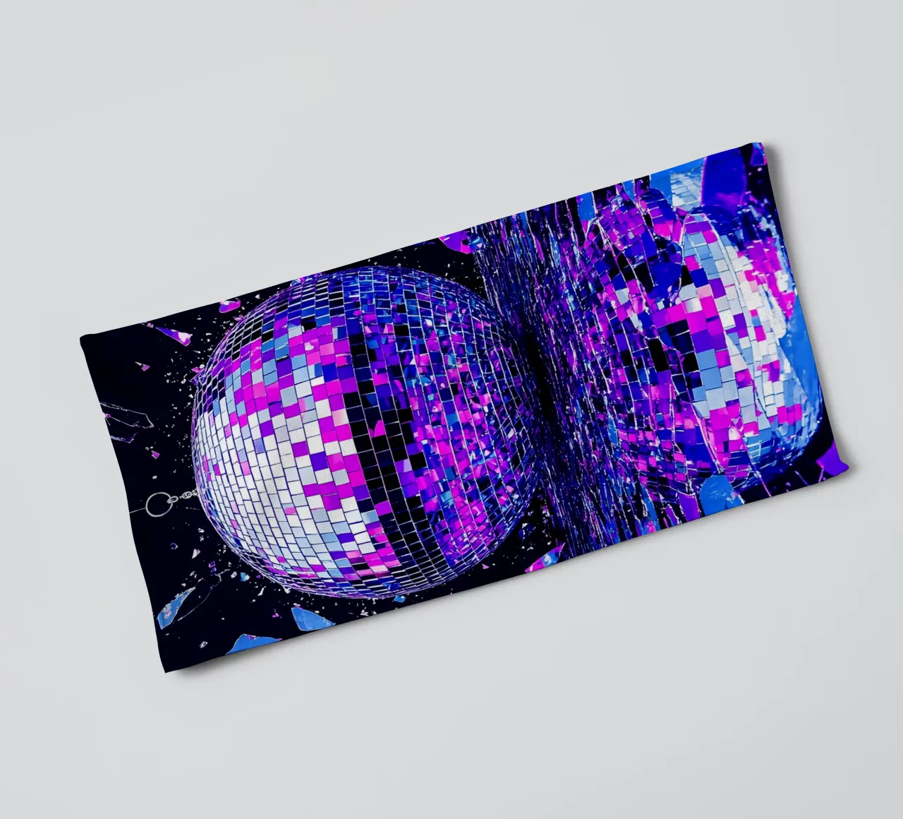 Palla da discoteca in frantumi - Pop Art asciugamano da bagno da ColorCrash Gallery