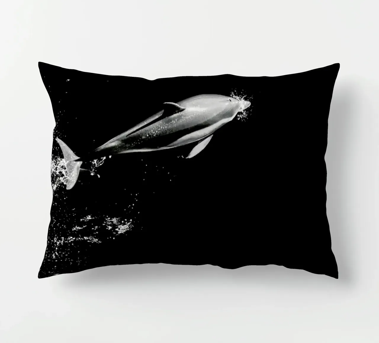 Dolphin in the Wild by @mirrorliss cuscino da EyeEm Mobile GmbH