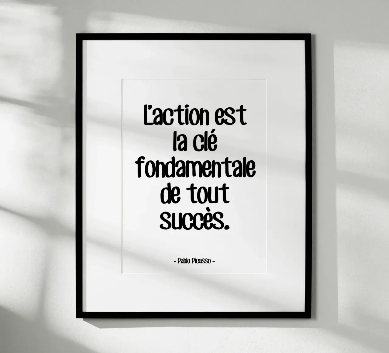 Zitat Erfolg von Pablo Picasso Poster mit Aluminium Rahmen von Wall of Words