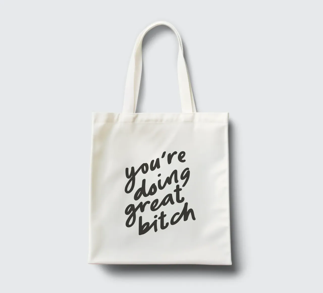 You're Doing Great Bitch Sassy Sarcastic Typography Design borsa in juta da THE MOTIVATED TYPE