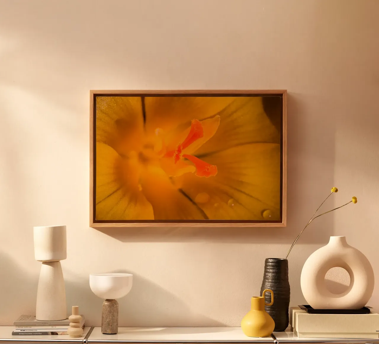 Steli dei fiori di un croco giallo tela con Cornice a cassetta da Marcus Beckert | Fotografie
