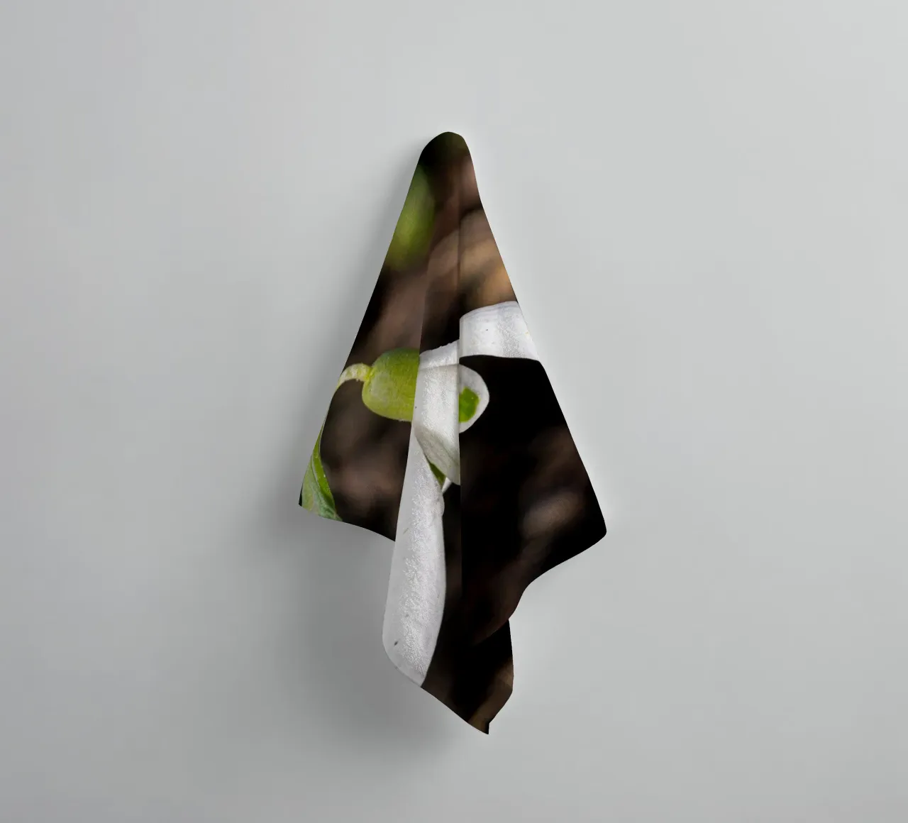 Snowdrops in spring towel by Marcus Beckert | Fotografie
