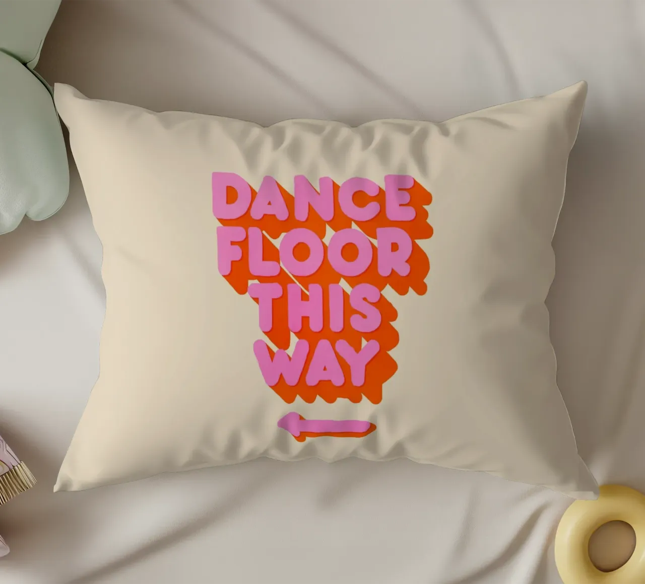 Retro "Dance Floor This Way" Typography Art Print cuscino da showmemars