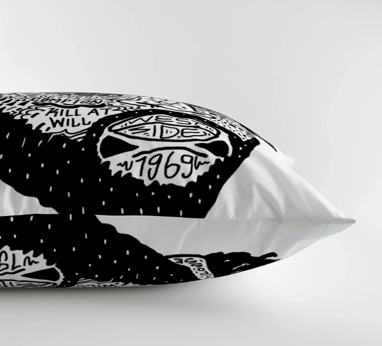 Ice Cube Kissen von Nick Cocozza
