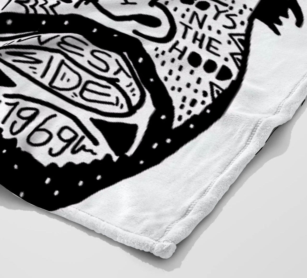 Ice Cube coperta in pile da Nick Cocozza