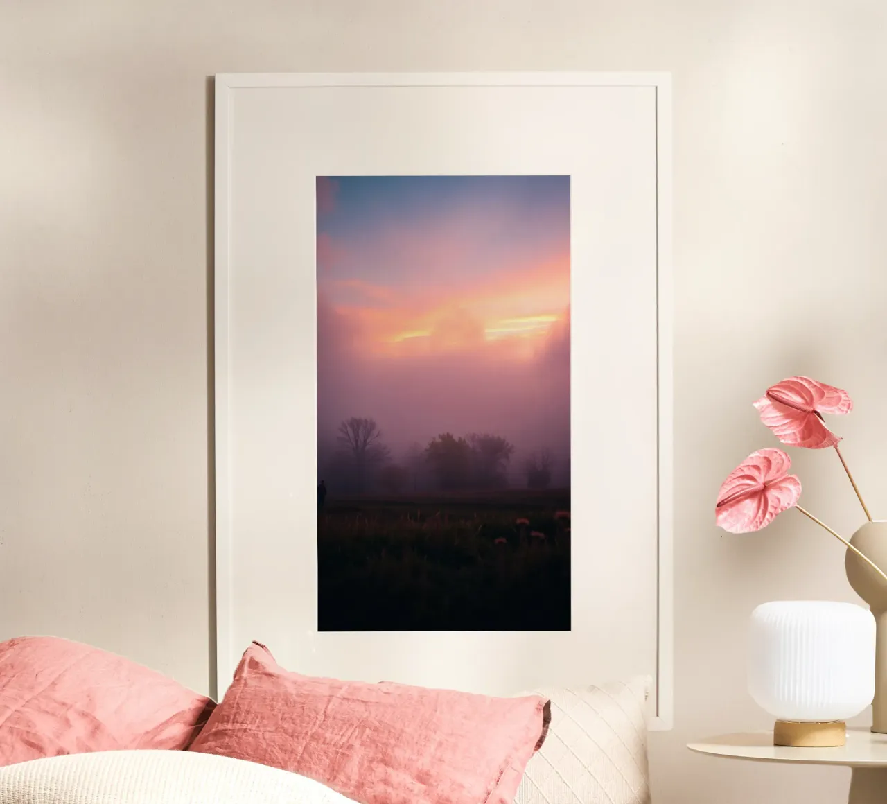 Prachtig abstract behang met mistig landschap bij zonsopgang hahnemühle van DesignDoodle