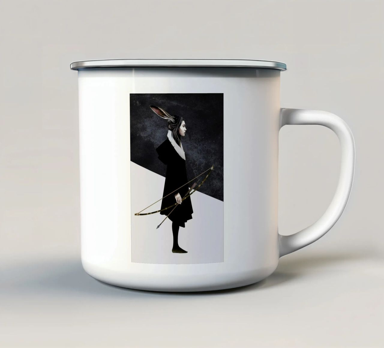 The Hunt tazza in smalto da Ruben Ireland