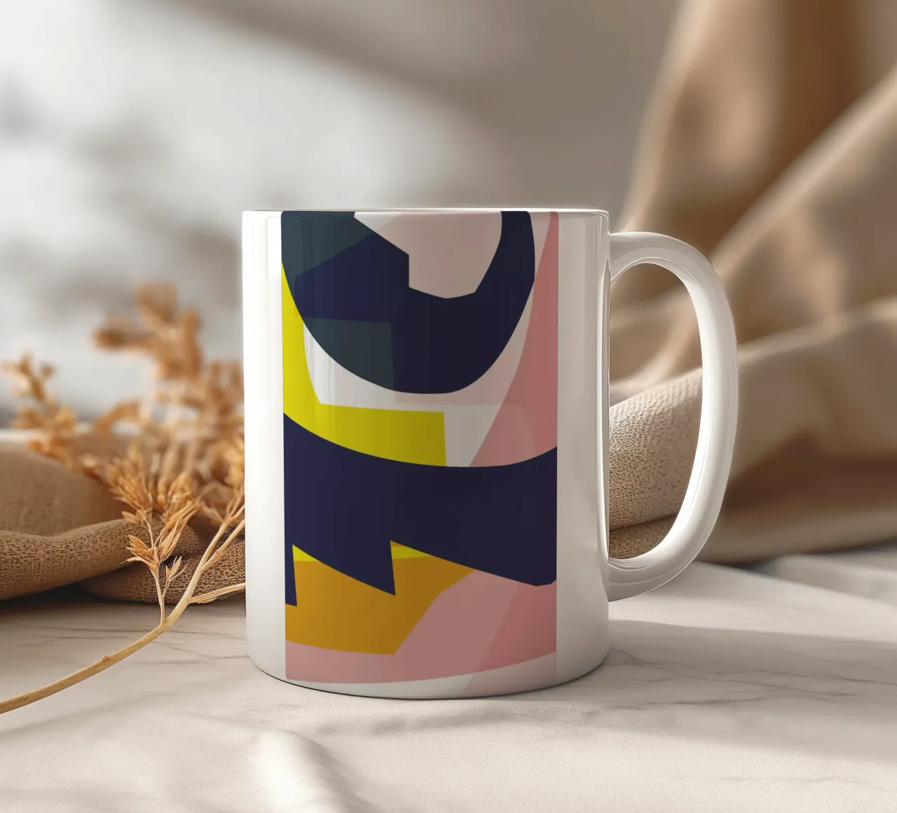 Composite 3 Keramik Tasse von Jonathan Lawes