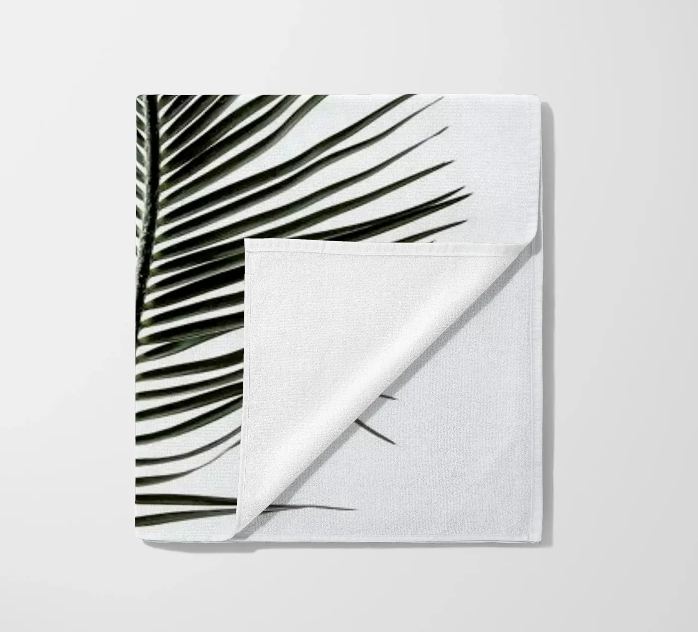 Leaf Study 3 Strandtuch von Shot By Clint