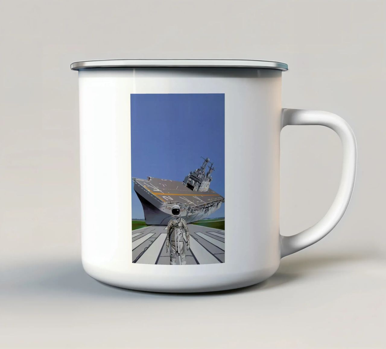 The Runway tazza in smalto da Scott Listfield