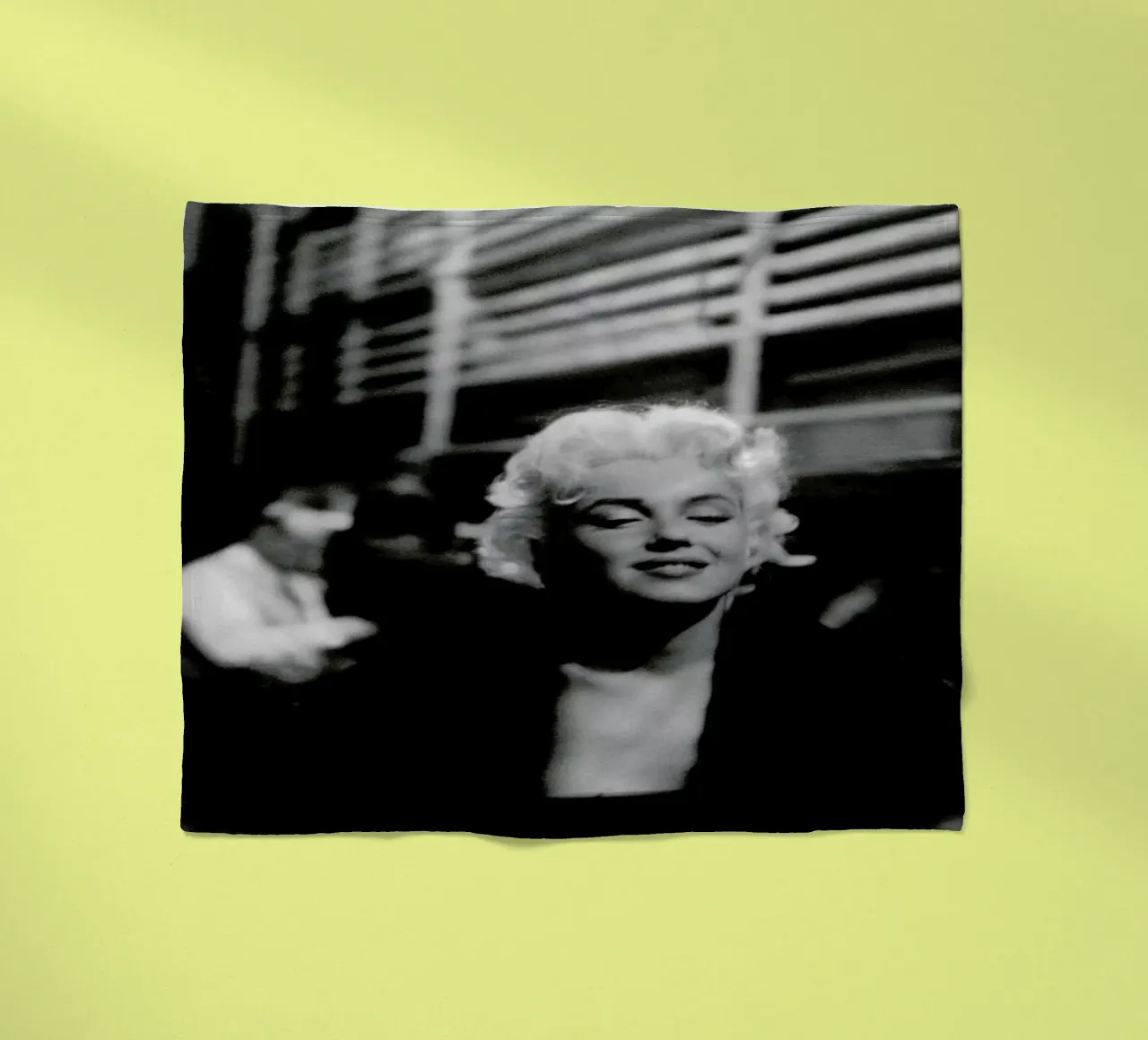 Marilyn Monroe on Subway coperta in pile da Gallery Print and Art Limited
