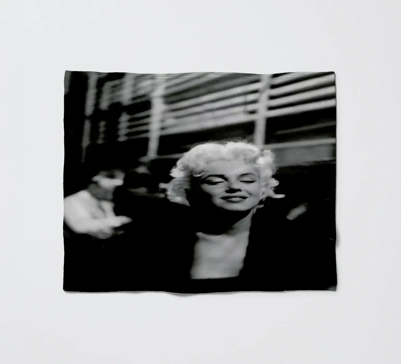 Marilyn Monroe on Subway coperta in pile da Gallery Print and Art Limited