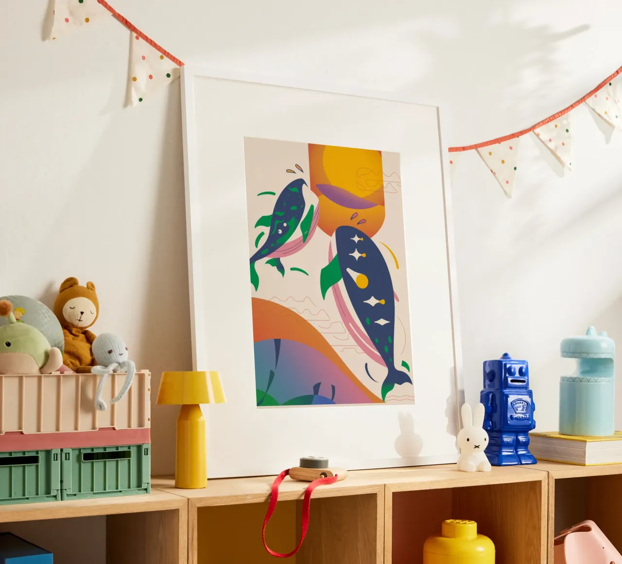 Balena e uccelli poster con telaio in plastica da Seren Liodra