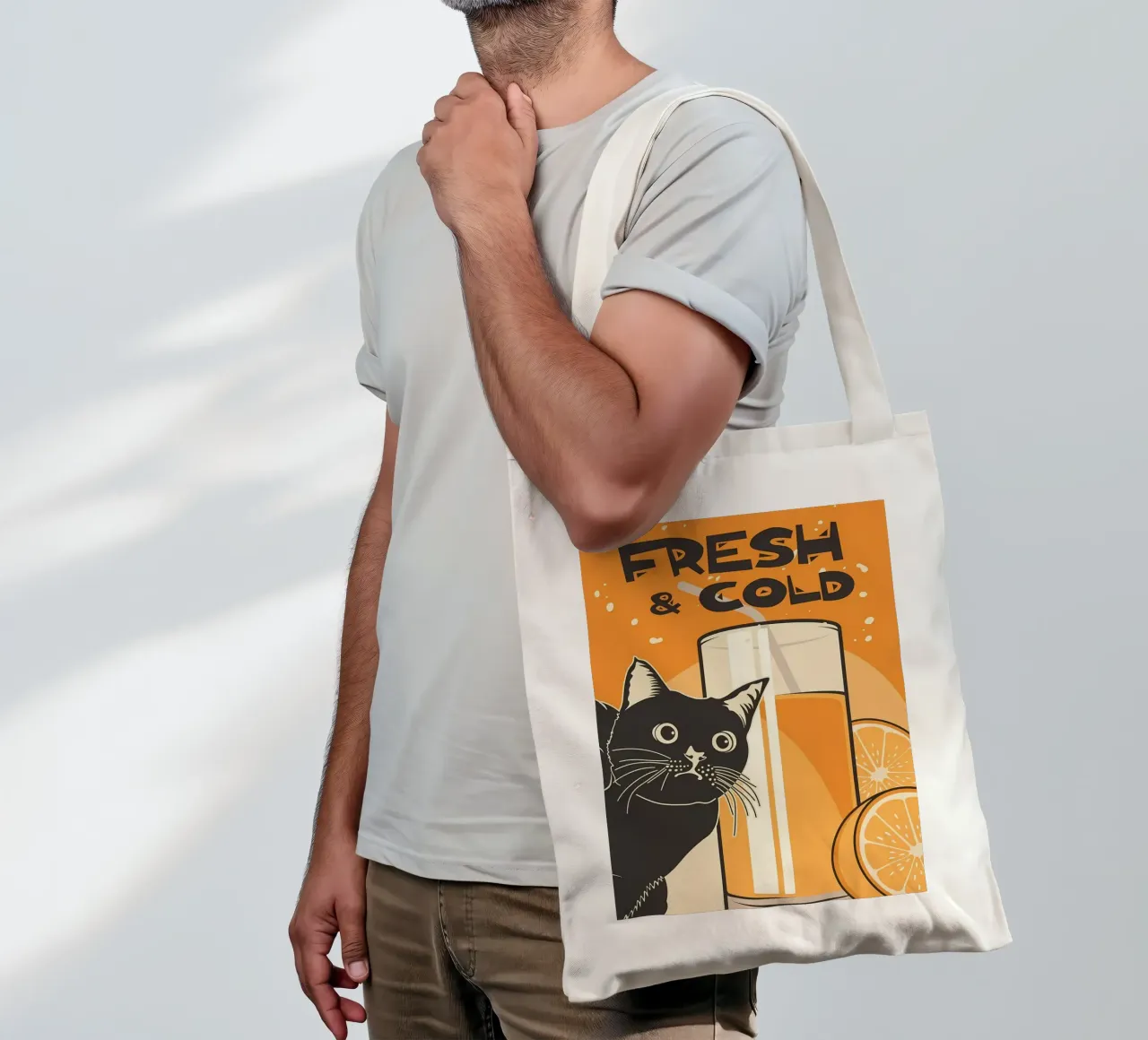 Gatto e succo di frutta divertenti borsa in juta da Monique A Hooper