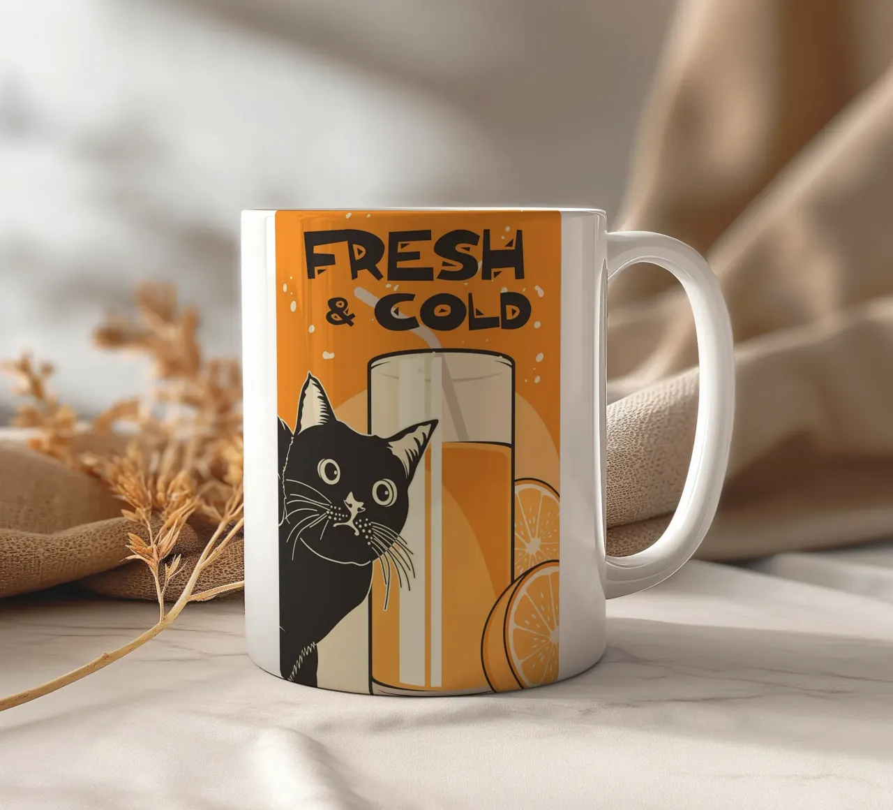 Gatto e succo di frutta divertenti tazza in ceramica da Monique A Hooper