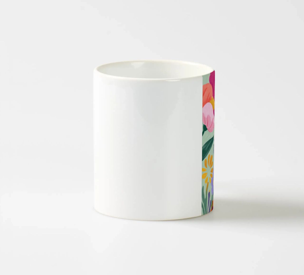 Floral Close-Up Keramik Tasse von Seren Liodra