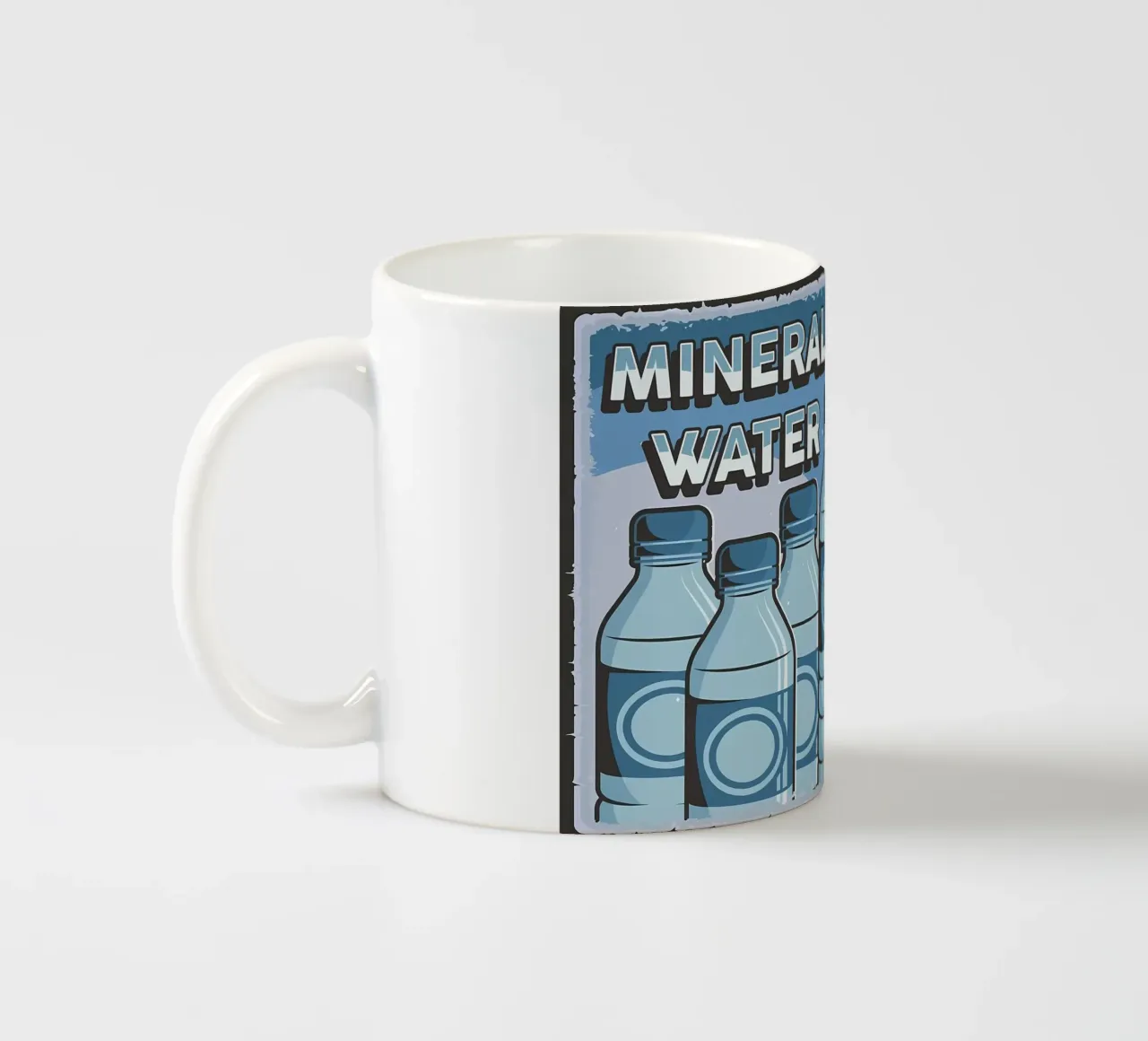 Gatto e acqua sana tazza in ceramica da Monique A Hooper