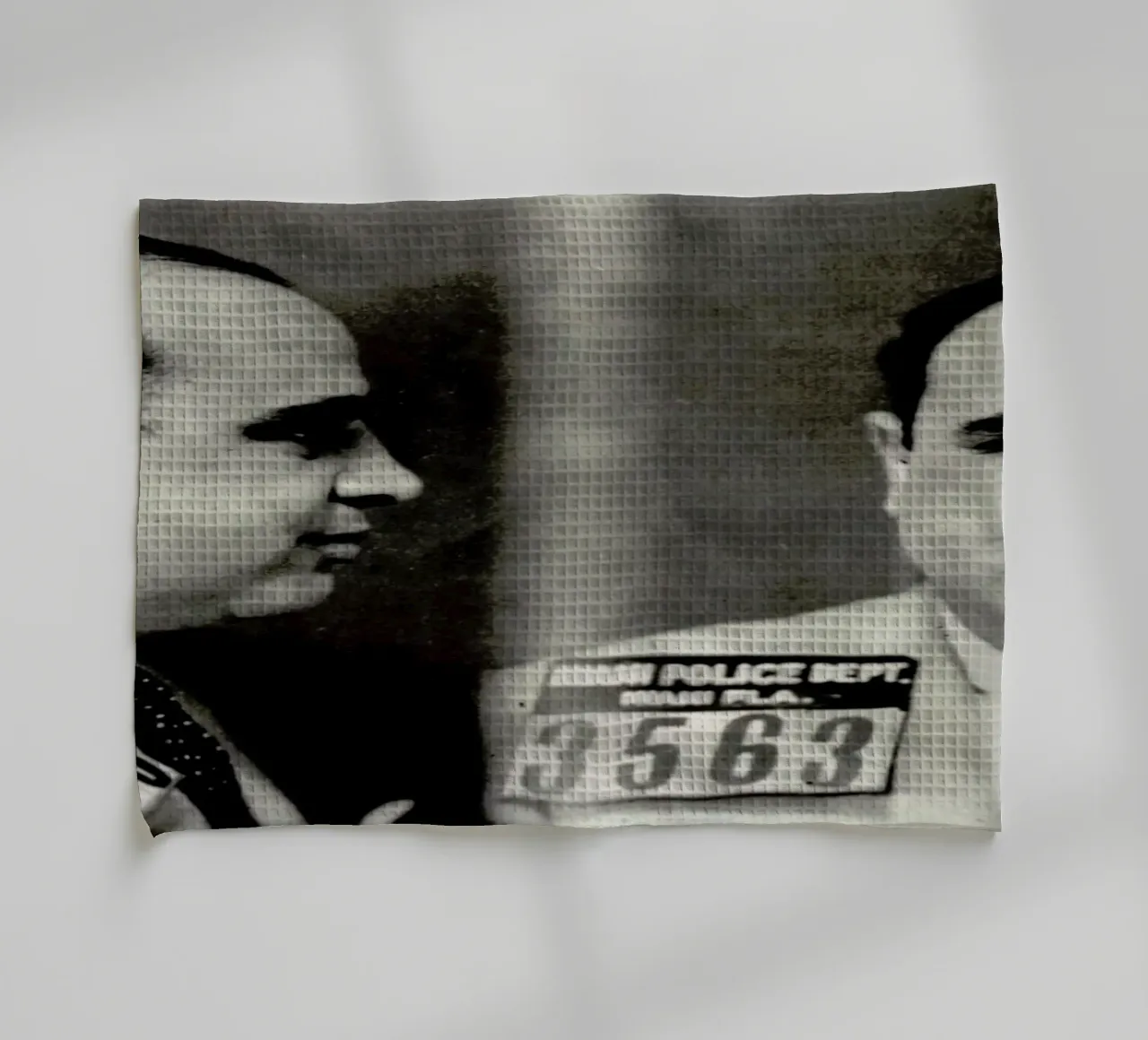 Al Capone's Mugshot paño de cocina de Gallery Print and Art Limited