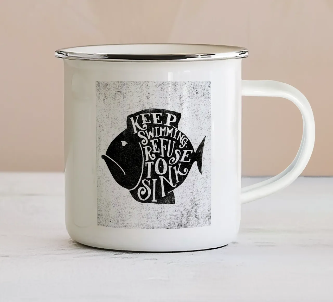 keep swimming tazza in smalto da Matthew Taylor Wilson