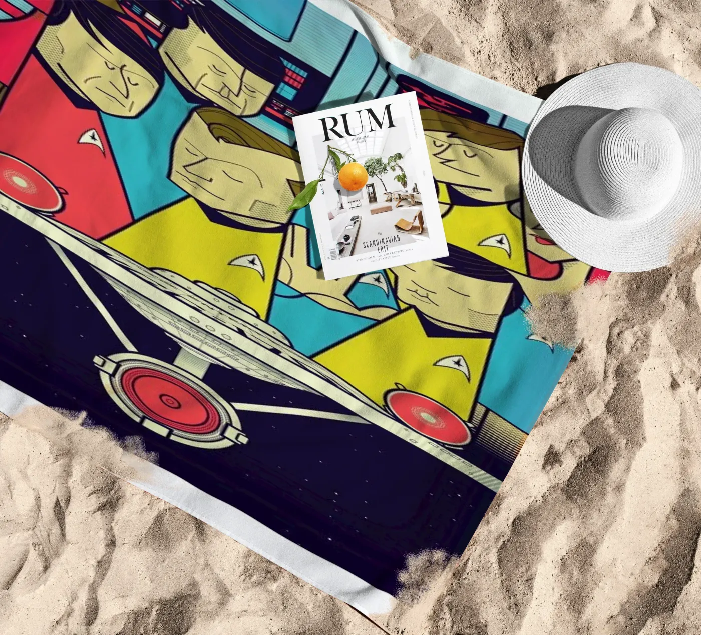 Enterprise Strandtuch von Ale Giorgini