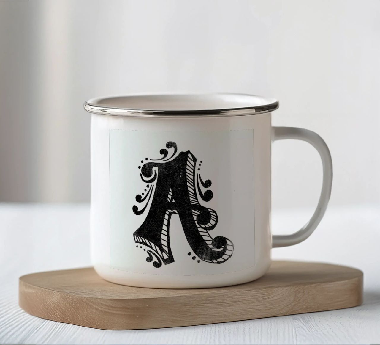 A tazza in smalto da Matthew Taylor Wilson