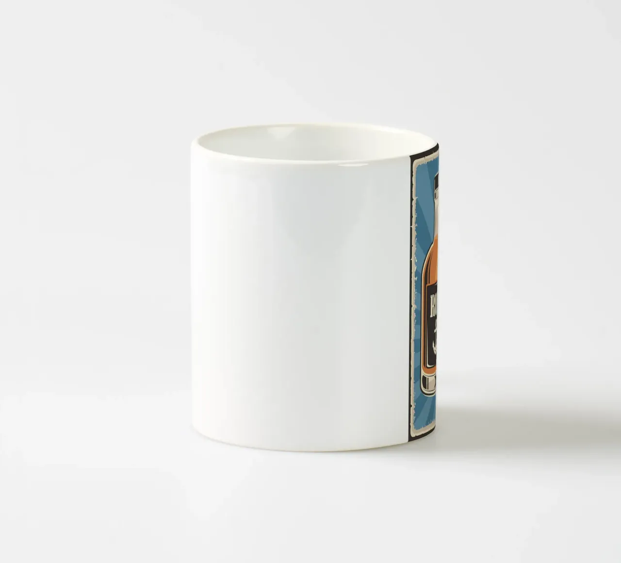 Rum e gatto tazza in ceramica da Monique A Hooper