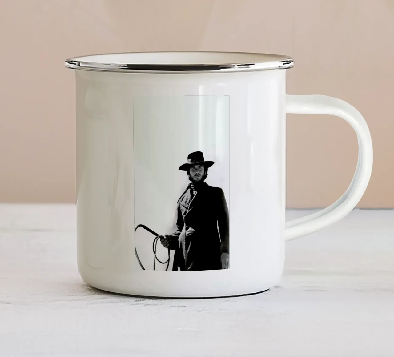 Clint Eastwood as 'The Stranger' tazza in smalto da Gallery Print and Art Limited