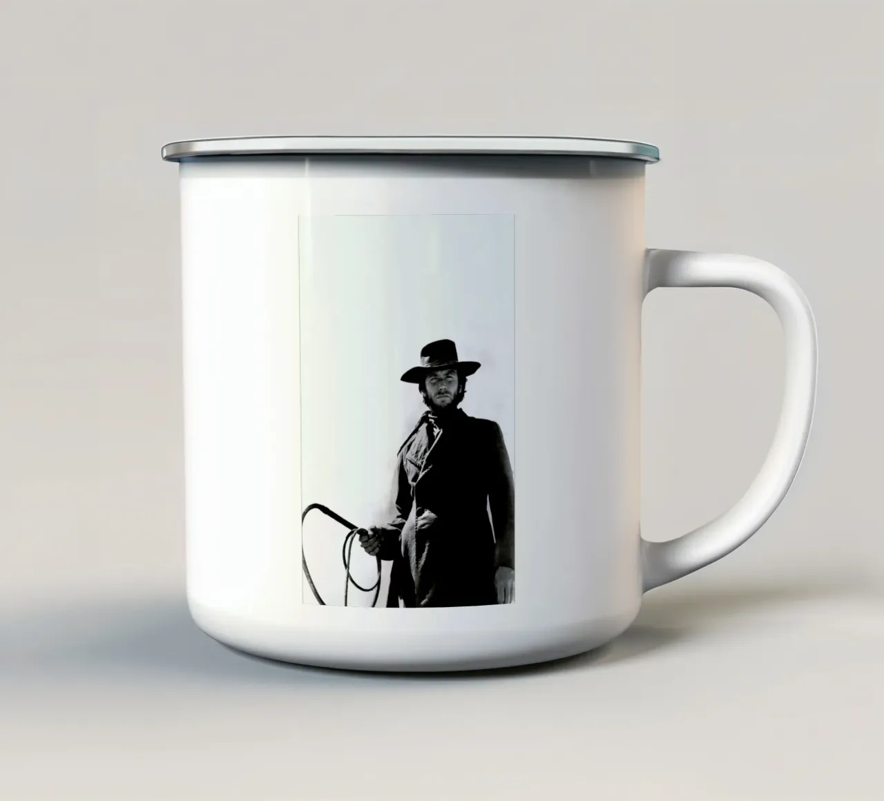 Clint Eastwood as 'The Stranger' tazza in smalto da Gallery Print and Art Limited