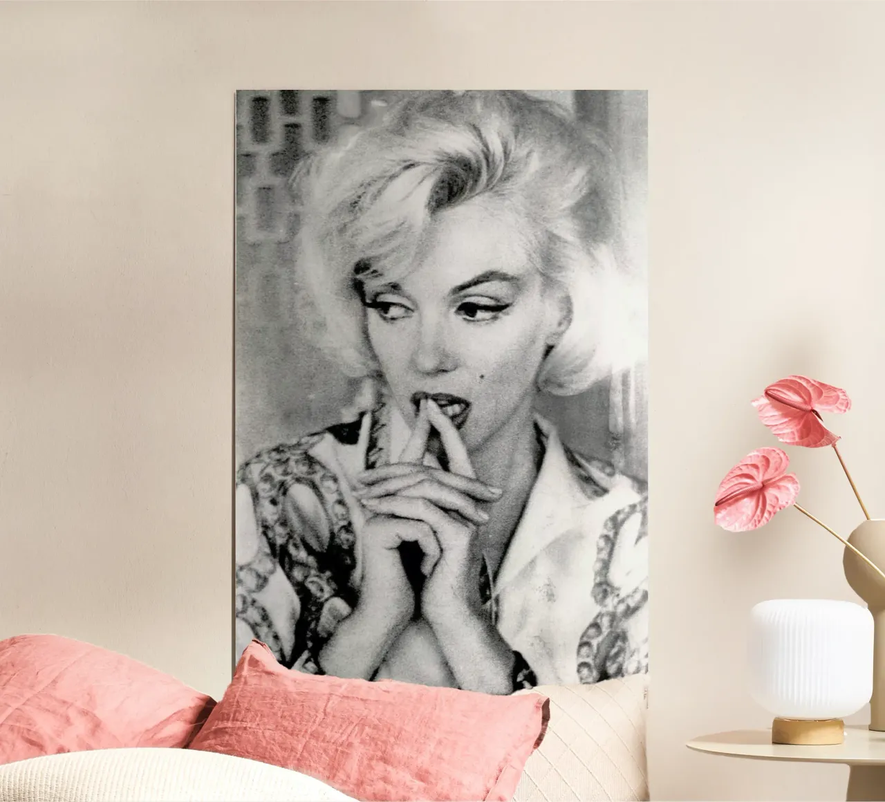 Marilyn Monroe wearing a blouse poster con telaio in plastica da Gallery Print and Art Limited