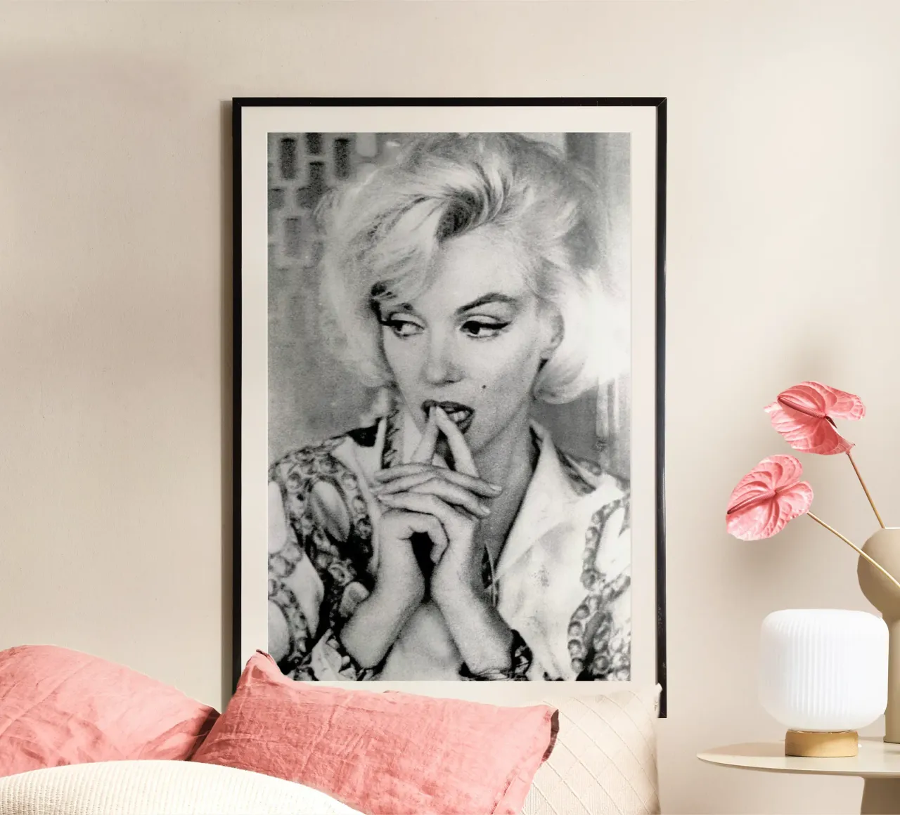 Marilyn Monroe wearing a blouse poster con telaio in plastica da Gallery Print and Art Limited