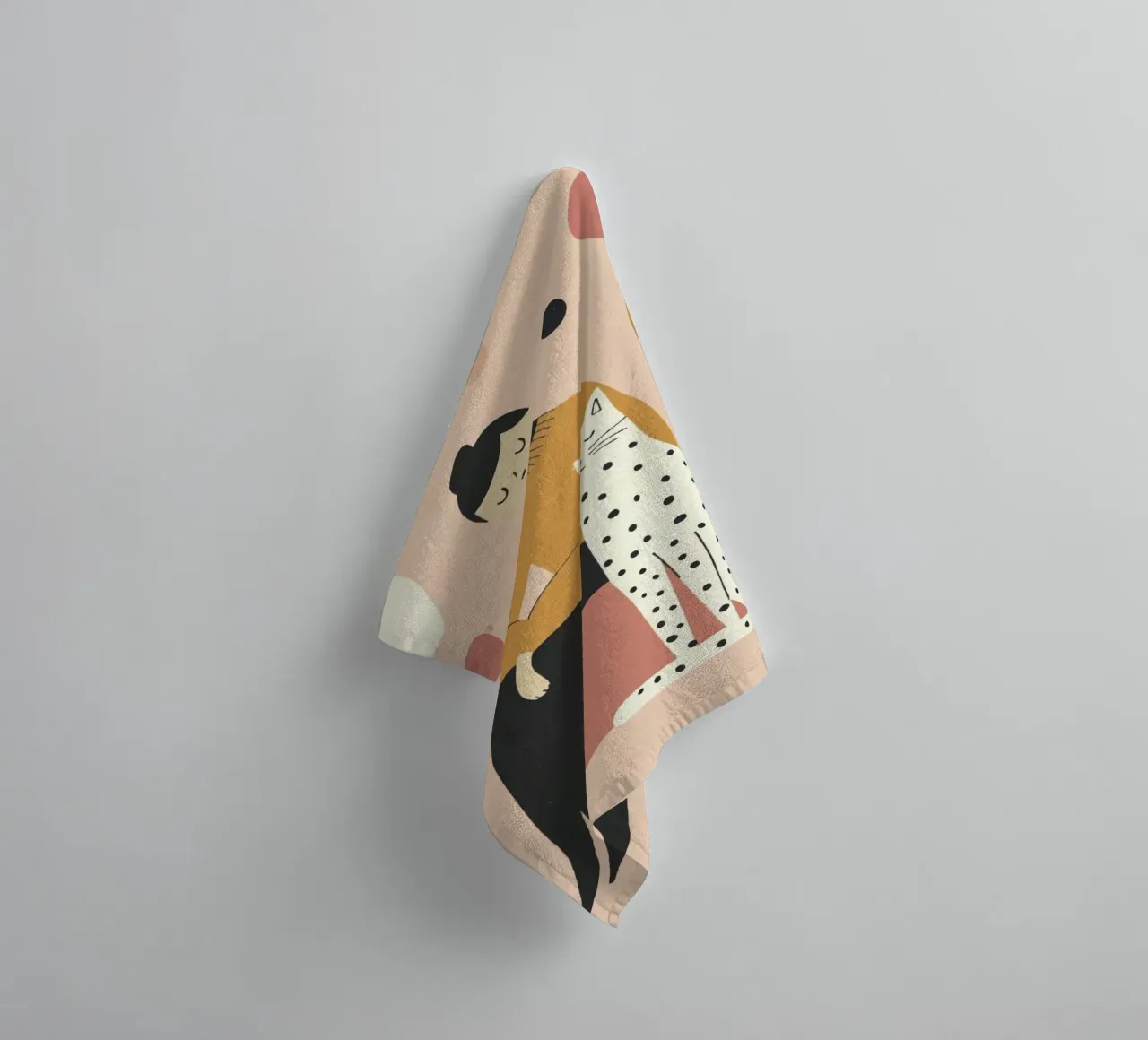 Ragazza stravagante di metà secolo con gatto bianco nero in rosa asciugamano da bagno da Modern Muse