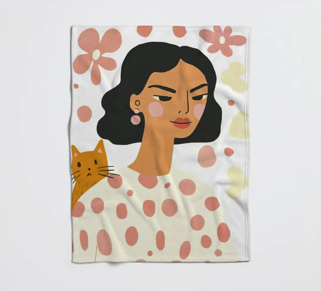 Ragazza stravagante di metà secolo con gatto arancione e fiore pastello coperta in pile da Modern Muse