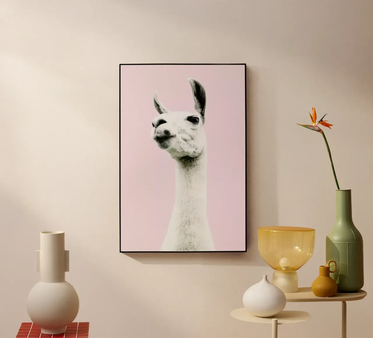 Pink Llama plexiglass da Victoria Frost