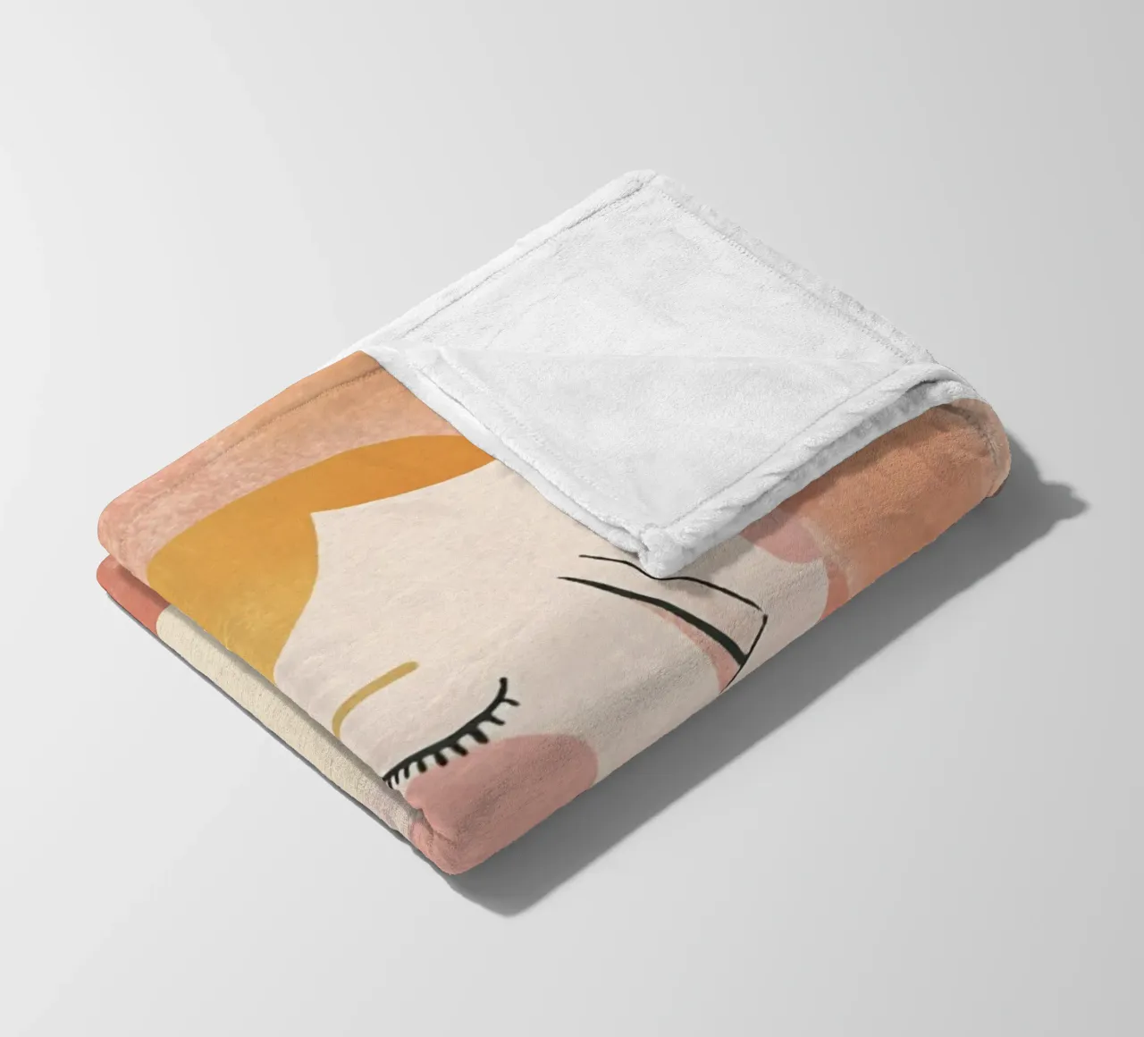 Stravagante ragazza bionda di metà secolo con gatto grigio in colori pastello coperta in pile da Modern Muse
