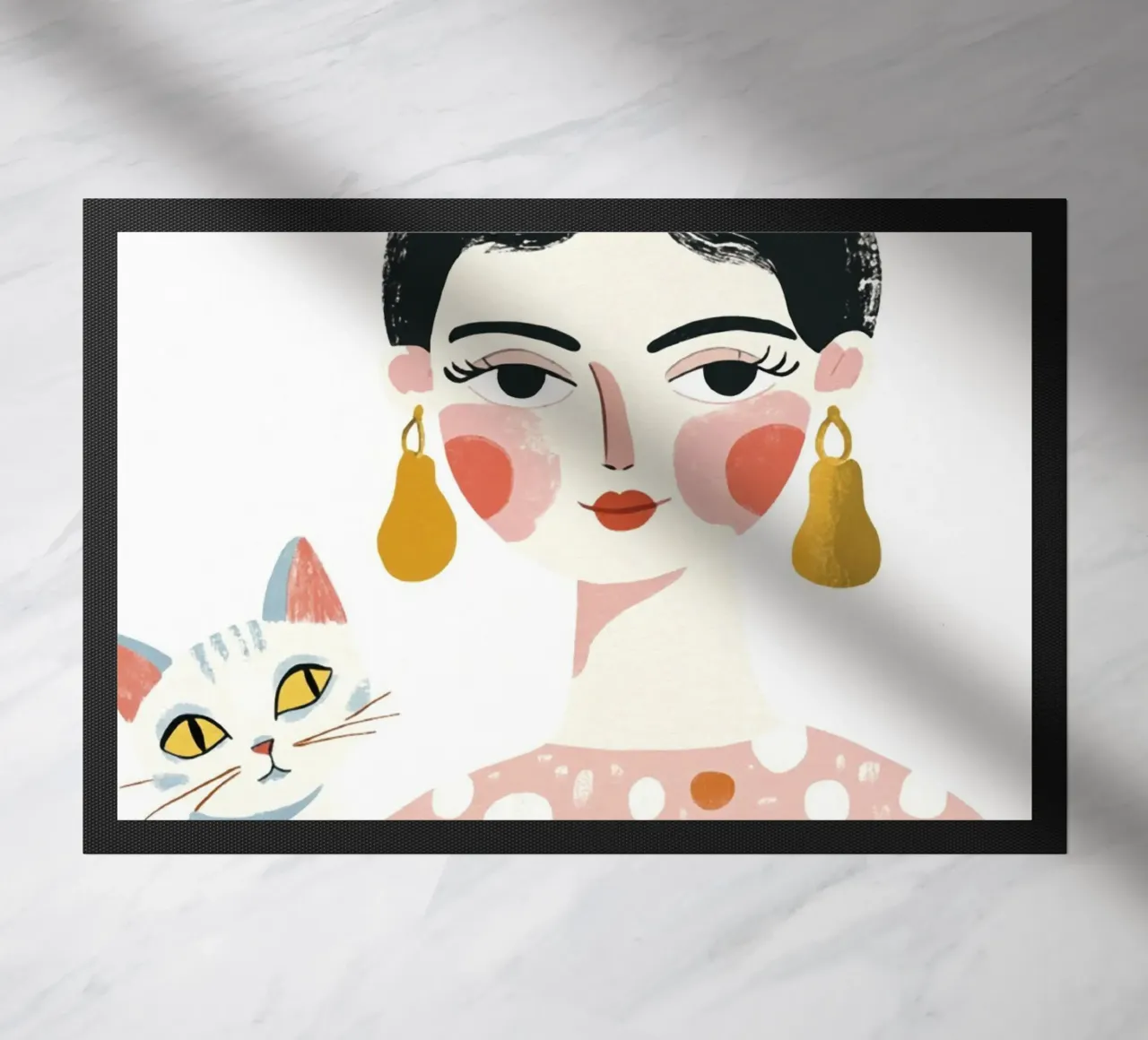 Stravagante ragazza di metà secolo dai capelli neri con gatto bianco zerbino da Modern Muse