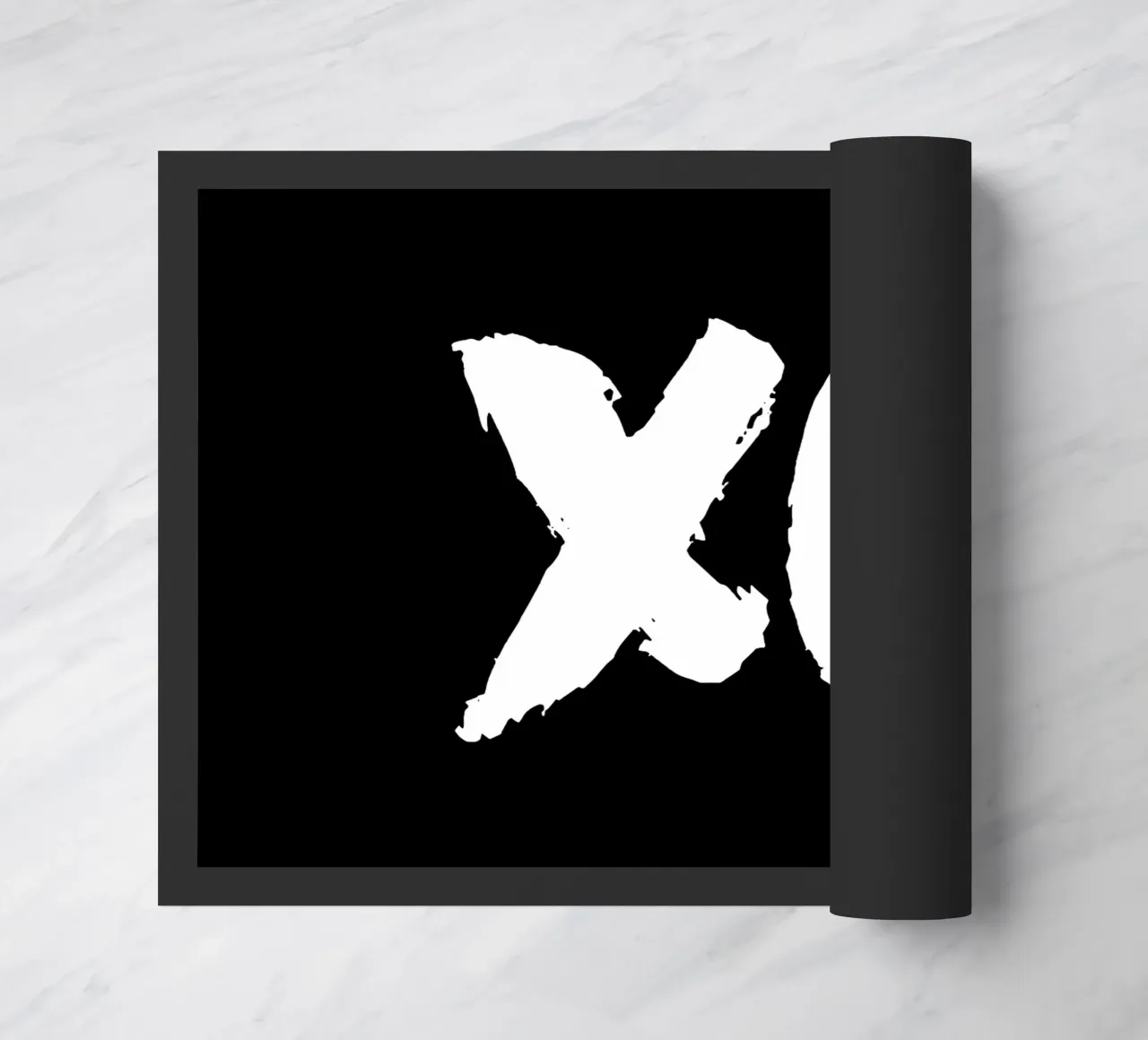 XO Abbracci e baci Design tipografico in bianco e nero zerbino da THE MOTIVATED TYPE