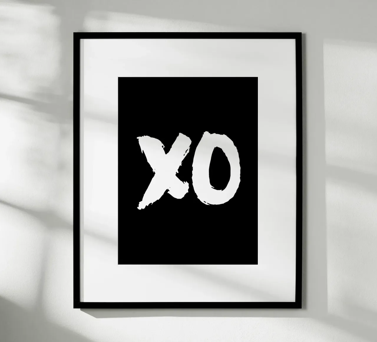 XO Abbracci e baci Design tipografico in bianco e nero carta hahnemühle da THE MOTIVATED TYPE